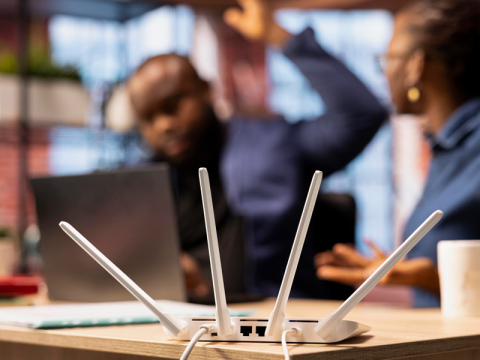 How Wi-Fi Sharing Enhances Intranet Access and Smarter Team Communication