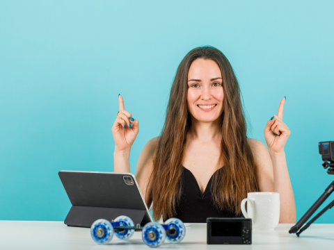 How to Advertise on Social Media Using Viral Video Clips