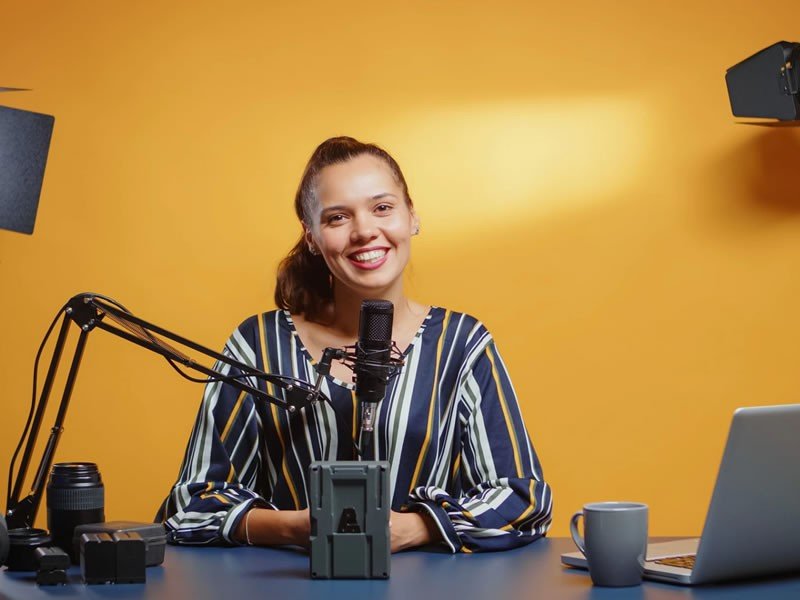 b2ap3_large_Gear-and-Gadgets Remote Workforce: Remote Working Tools You Simply Need In 2022 - Insight Blog