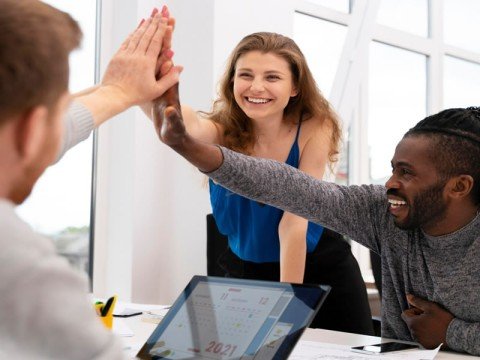 4 Best Employee Engagement Software Platforms For Small Businesses In 2023