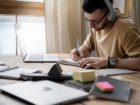 The Rise of E-Learning: Revolutionizing Education in the Digital Age