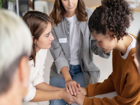 Bridging the Gap: Online Strategies to Foster Collaboration Across Remote &amp; Onsite Teams